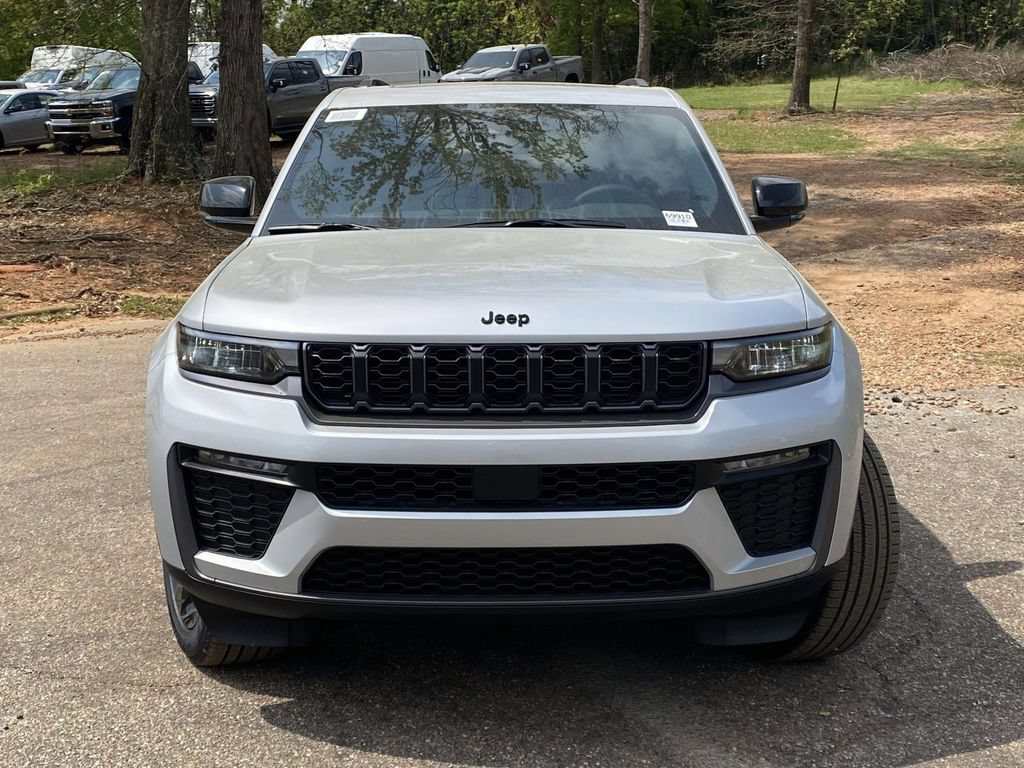 New 2026 Jeep Grand Cherokee Limited w/ Limited Altitude Package RWD image 33