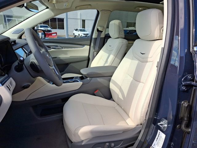 New 2025 Cadillac XT5 Premium Luxury image 9