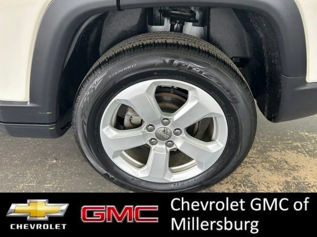 Used 2019 Jeep Compass Latitude w/ Cold Weather Group AWD/4WD image 7
