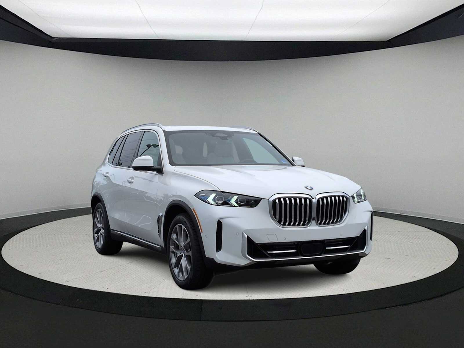 Certified 2024 BMW X5 xDrive40i w/ Executive Package AWD/4WD image 2