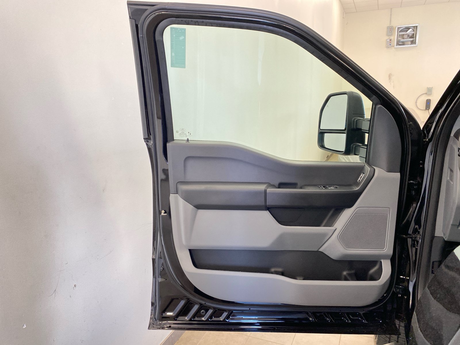 New 2026 Ford F350 XL w/ XL Chrome Package AWD/4WD image 9