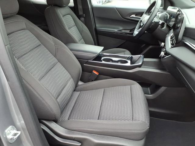 Used 2025 Chevrolet Equinox LT image 16