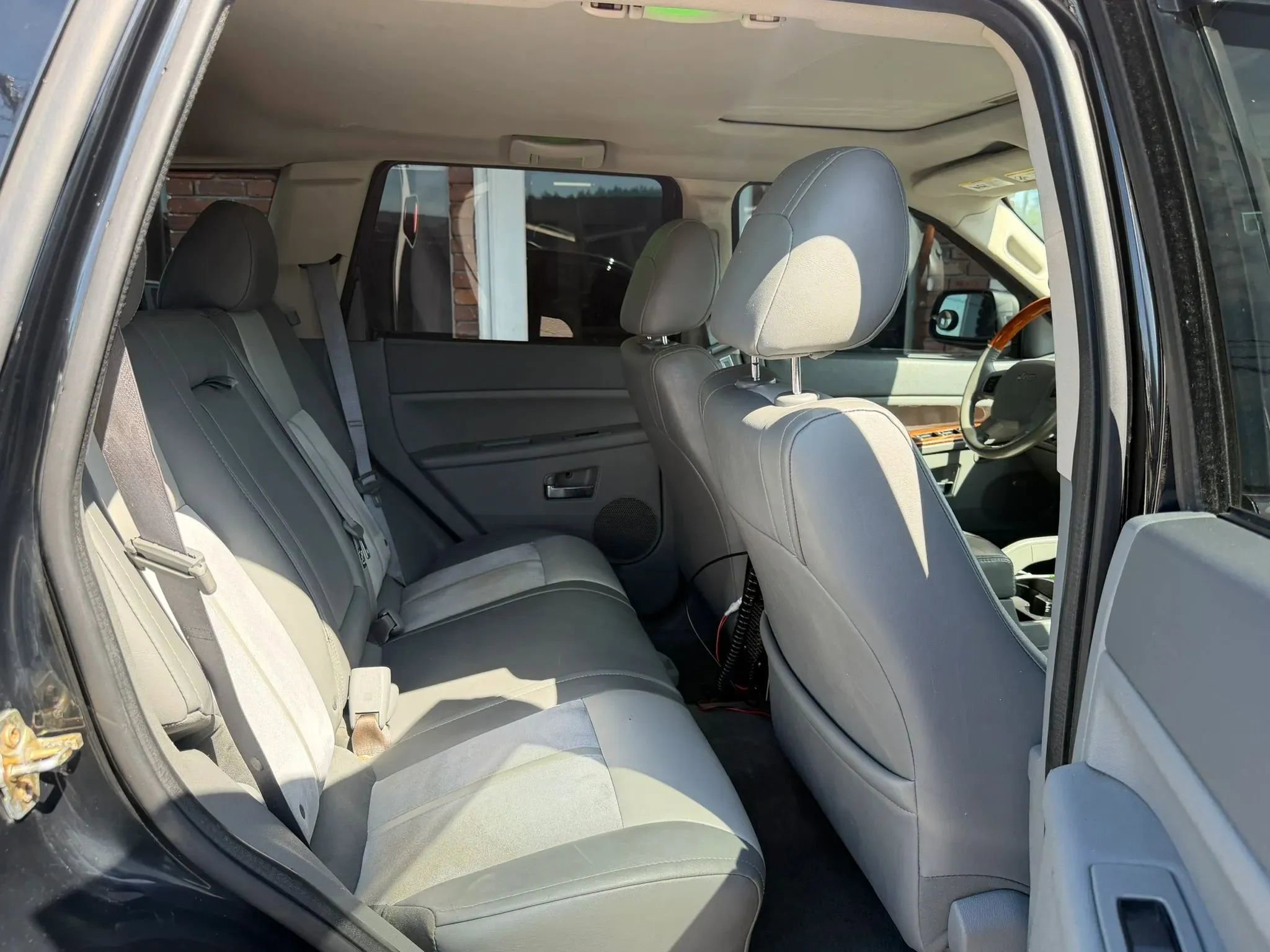 Used 2007 Jeep Grand Cherokee Overland AWD/4WD image 11