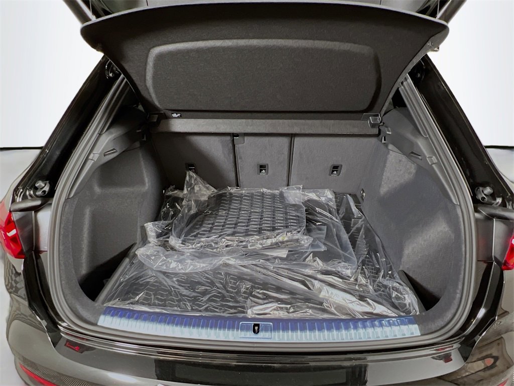 New 2025 Audi Q3 2.0T Premium image 24