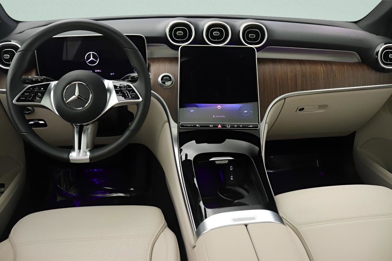 Certified 2026 Mercedes-Benz GLC 300 image 7