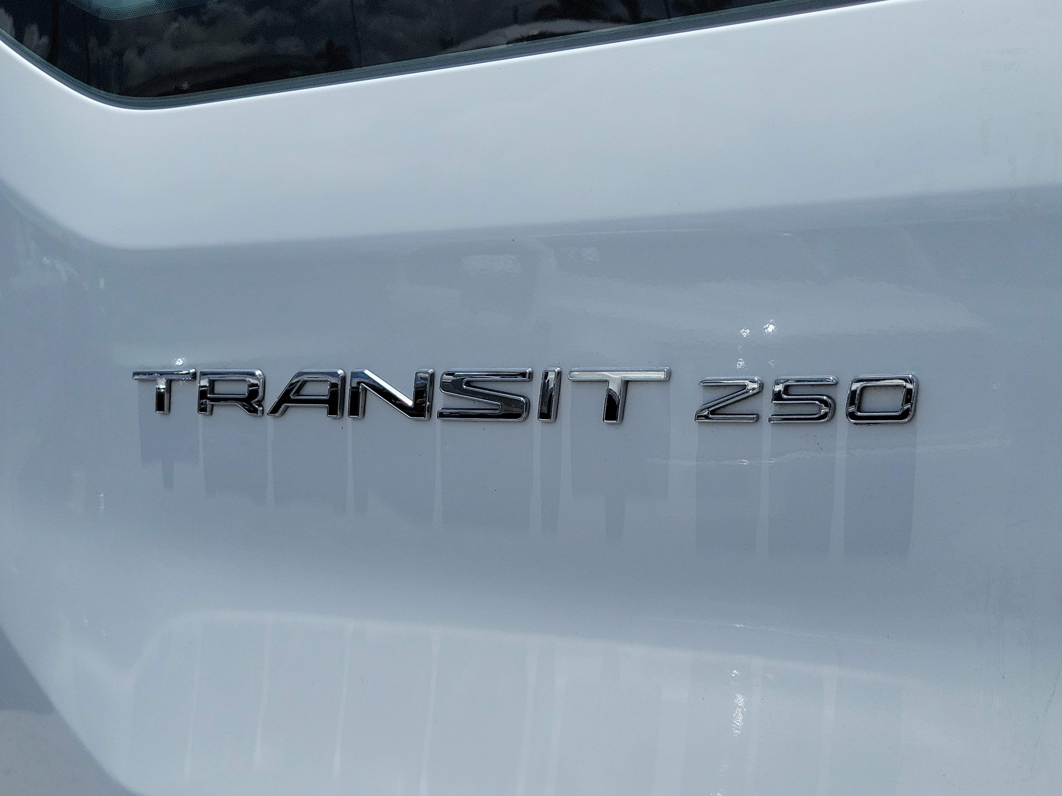 Used 2024 Ford Transit 250 Low Roof w/ Exterior Upgrade Package RWD image 30