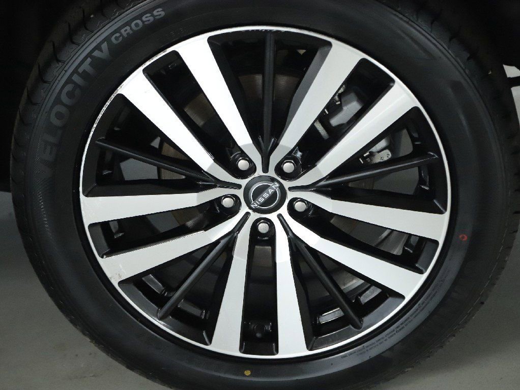 Certified 2024 Nissan Pathfinder Platinum image 46