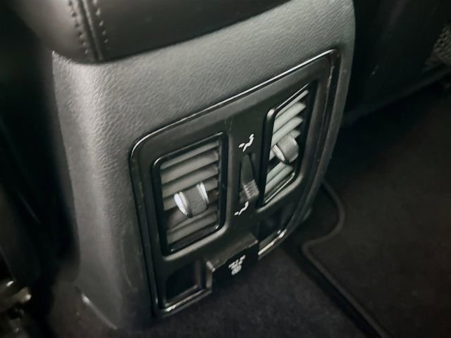 Used 2020 Jeep Grand Cherokee Altitude AWD/4WD image 31