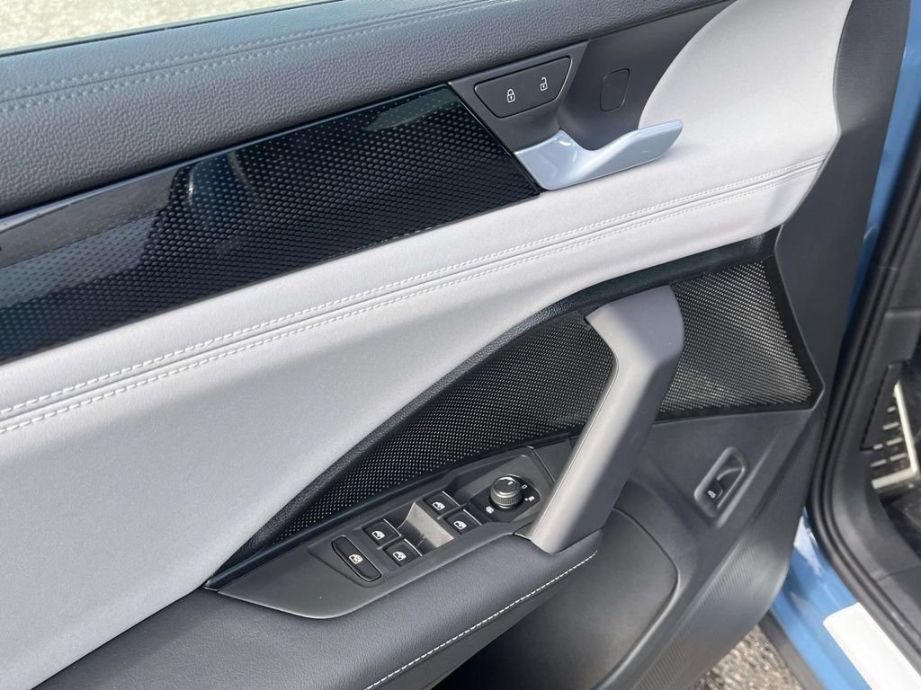 New 2026 Volkswagen Tiguan SE R-Line AWD/4WD image 13