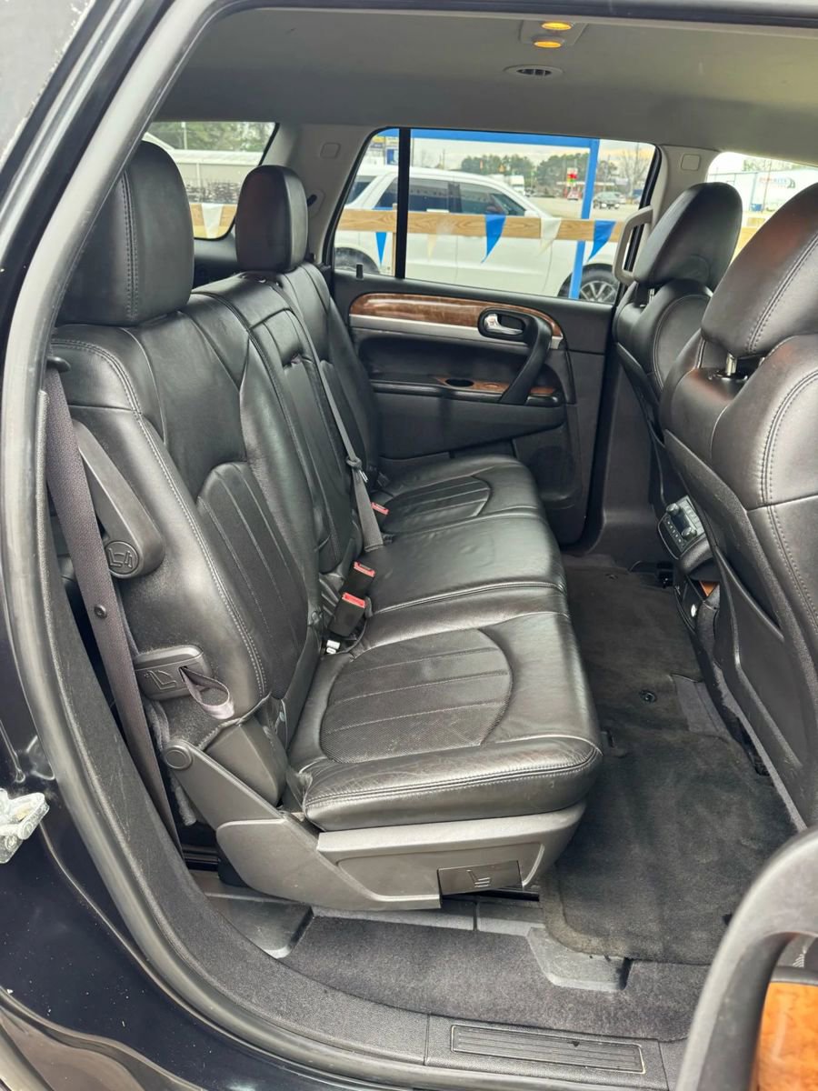 Used 2011 Buick Enclave CXL image 13