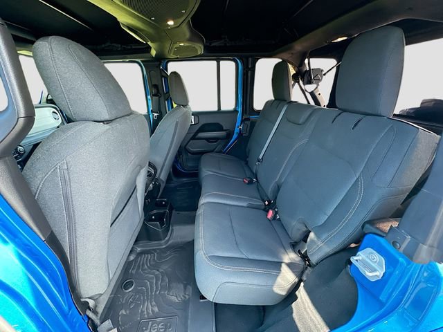 Used 2024 Jeep Wrangler Sahara image 23