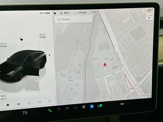 Used 2023 Tesla Model Y Performance image 12