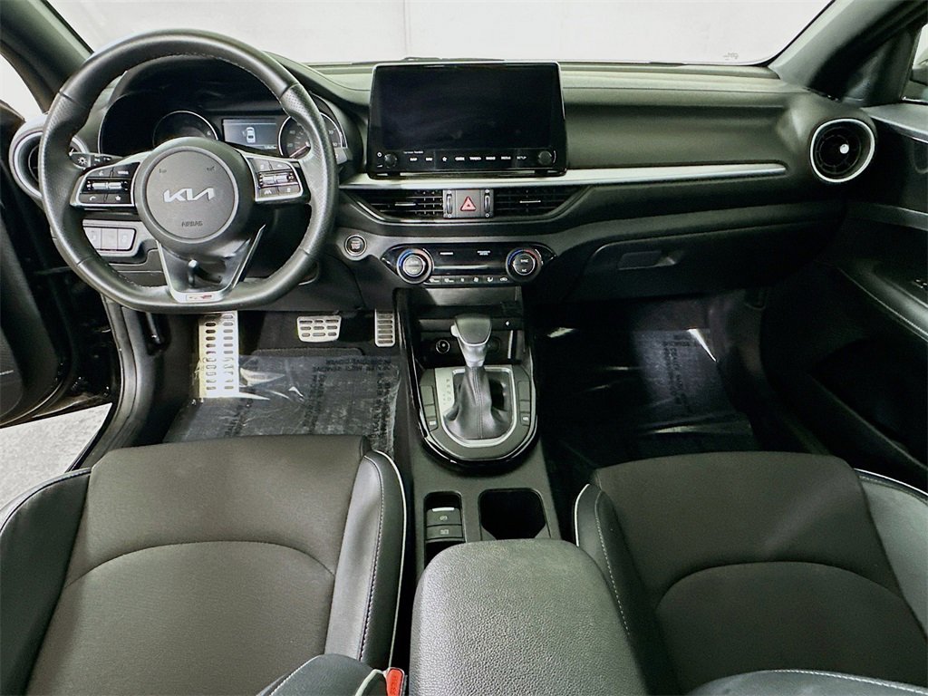 Used 2024 Kia Forte GT-Line w/ GT-Line Premium Package image 16