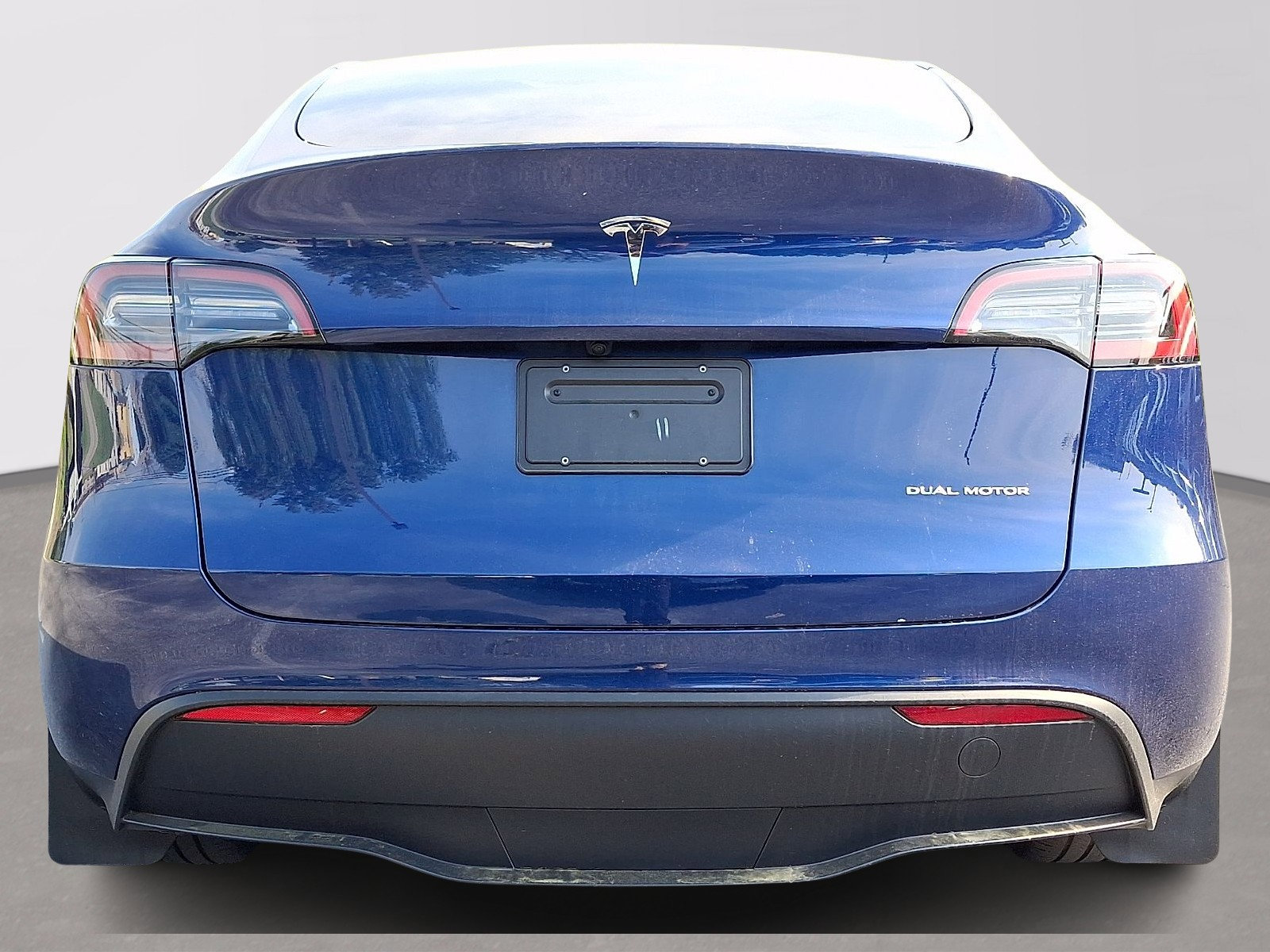 Used 2023 Tesla Model Y Long Range AWD/4WD image 5