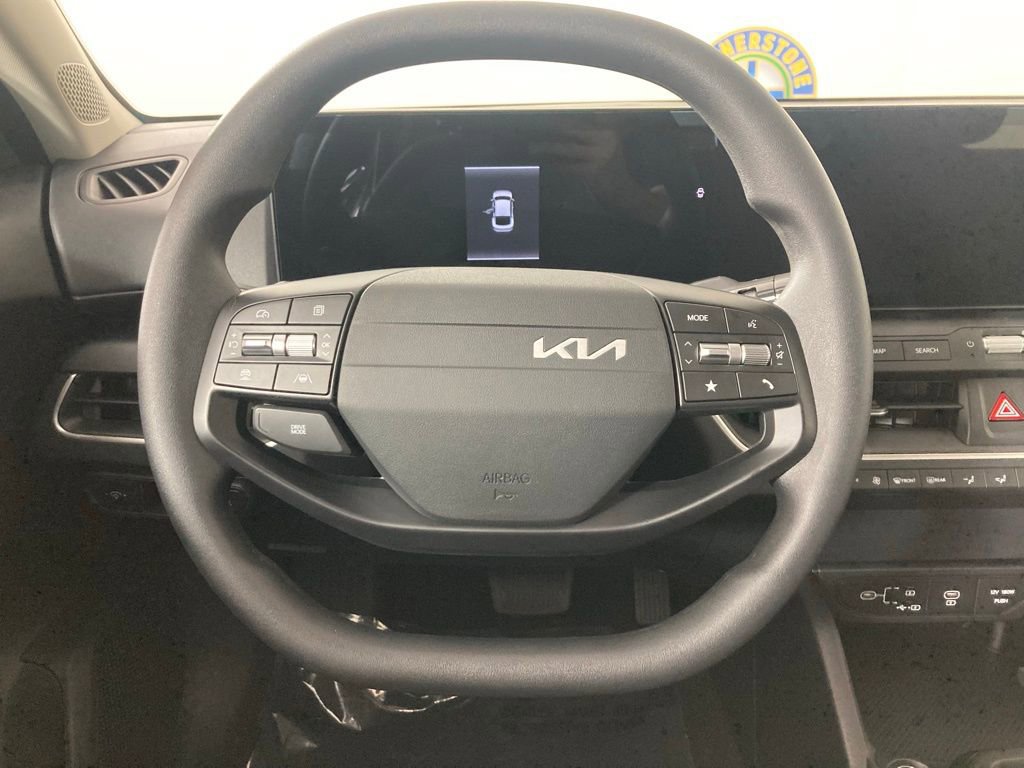 New 2025 Kia K4 LXS image 7