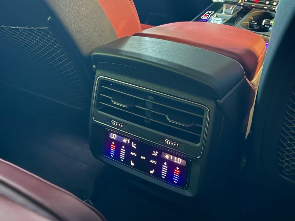 New 2027 Audi SQ8 Prestige AWD/4WD image 17