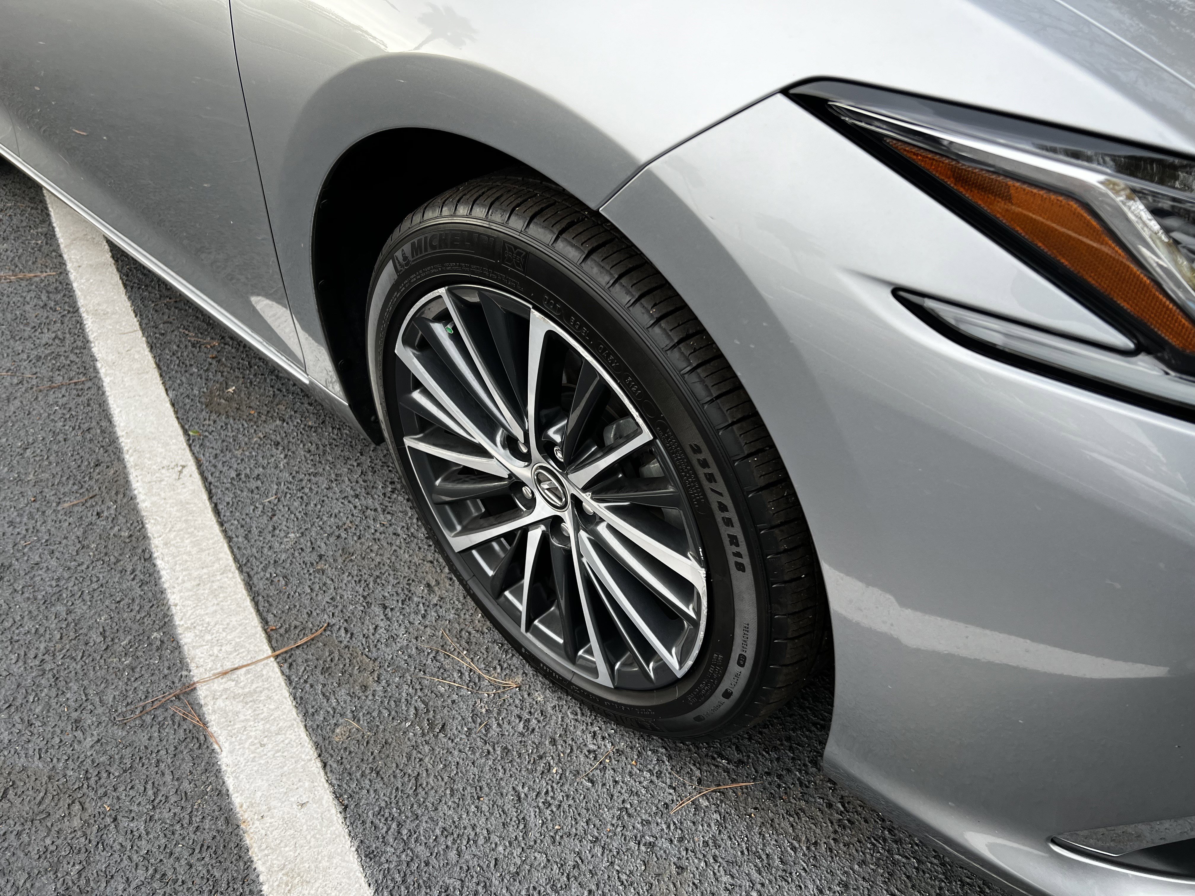 Certified 2022 Lexus ES 350 w/ Premium Package image 11