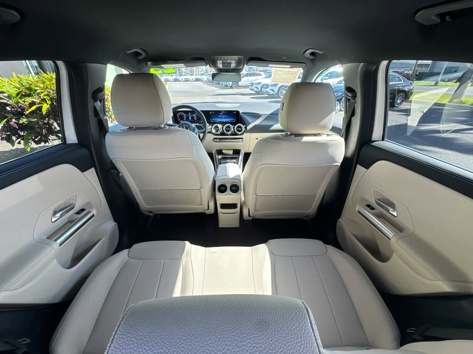 Used 2025 Mercedes-Benz GLA 250 4MATIC image 9