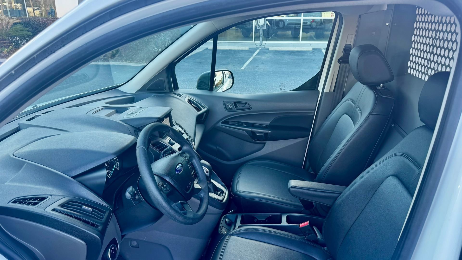 Used 2022 Ford Transit Connect XL image 21