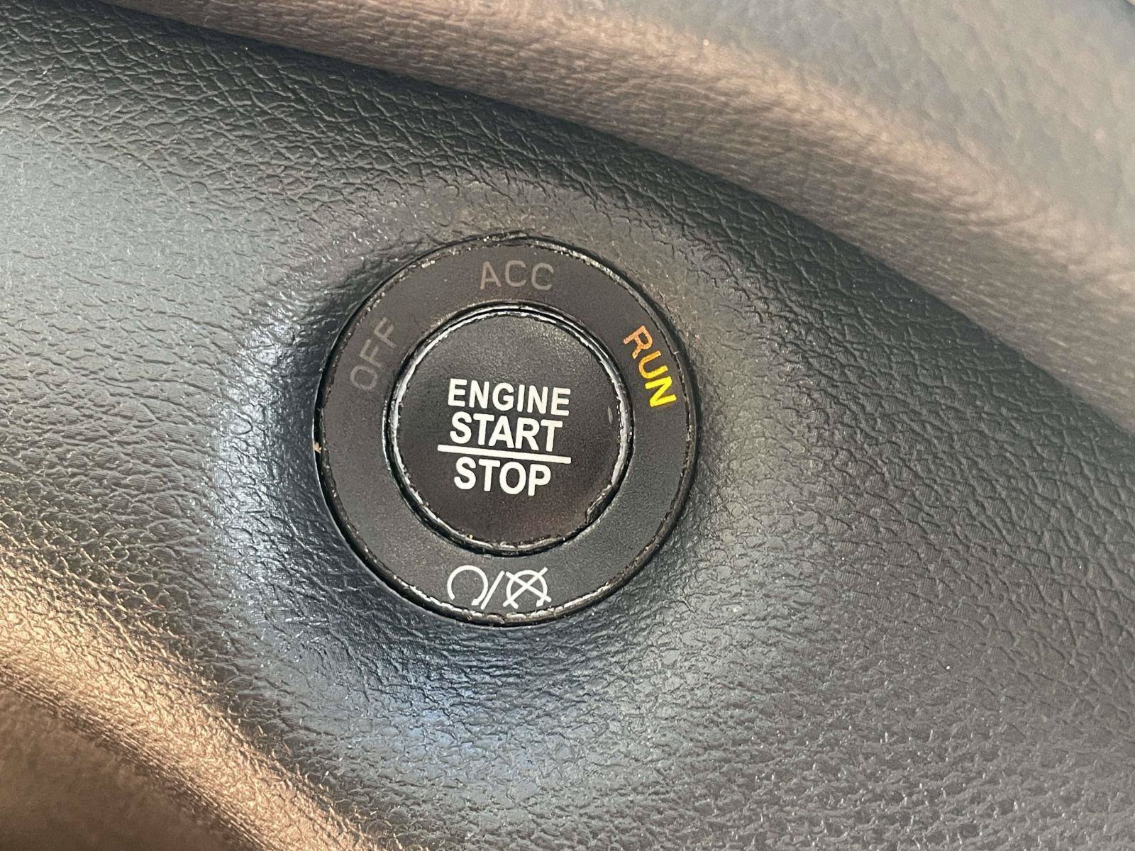 Used 2021 Jeep Cherokee Latitude Plus w/ Sun & Sound Group FWD image 22