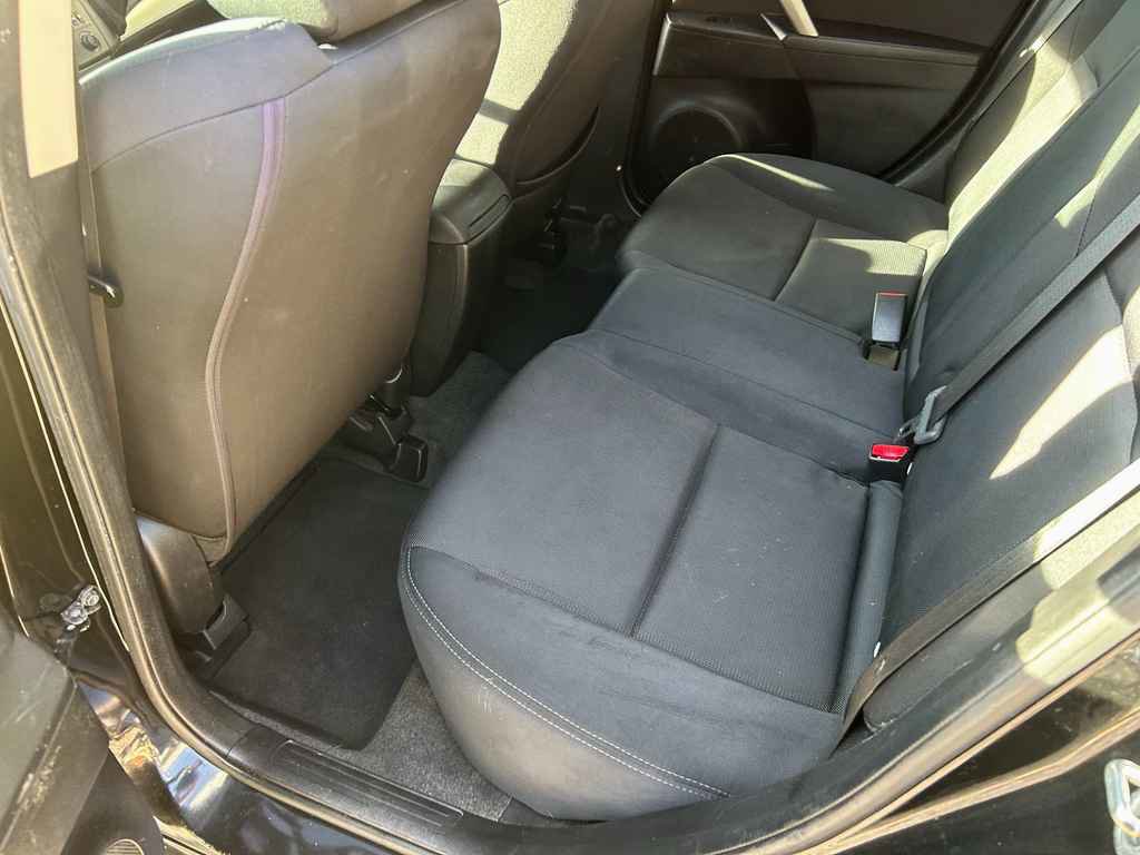 Used 2010 MAZDA MAZDA3 s Sport image 11