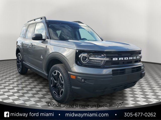 Used 2024 Ford Bronco Sport Outer Banks w/ Tech Package AWD/4WD image 1
