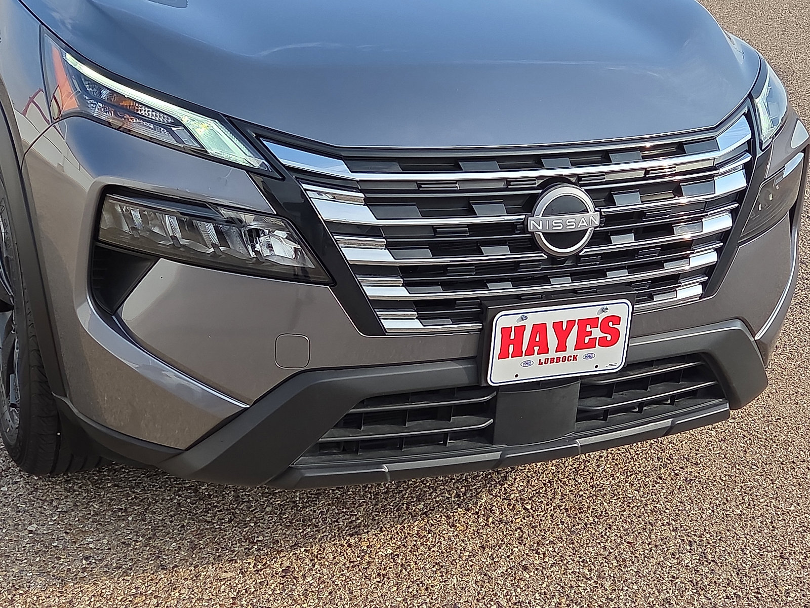 Used 2024 Nissan Rogue SV image 6