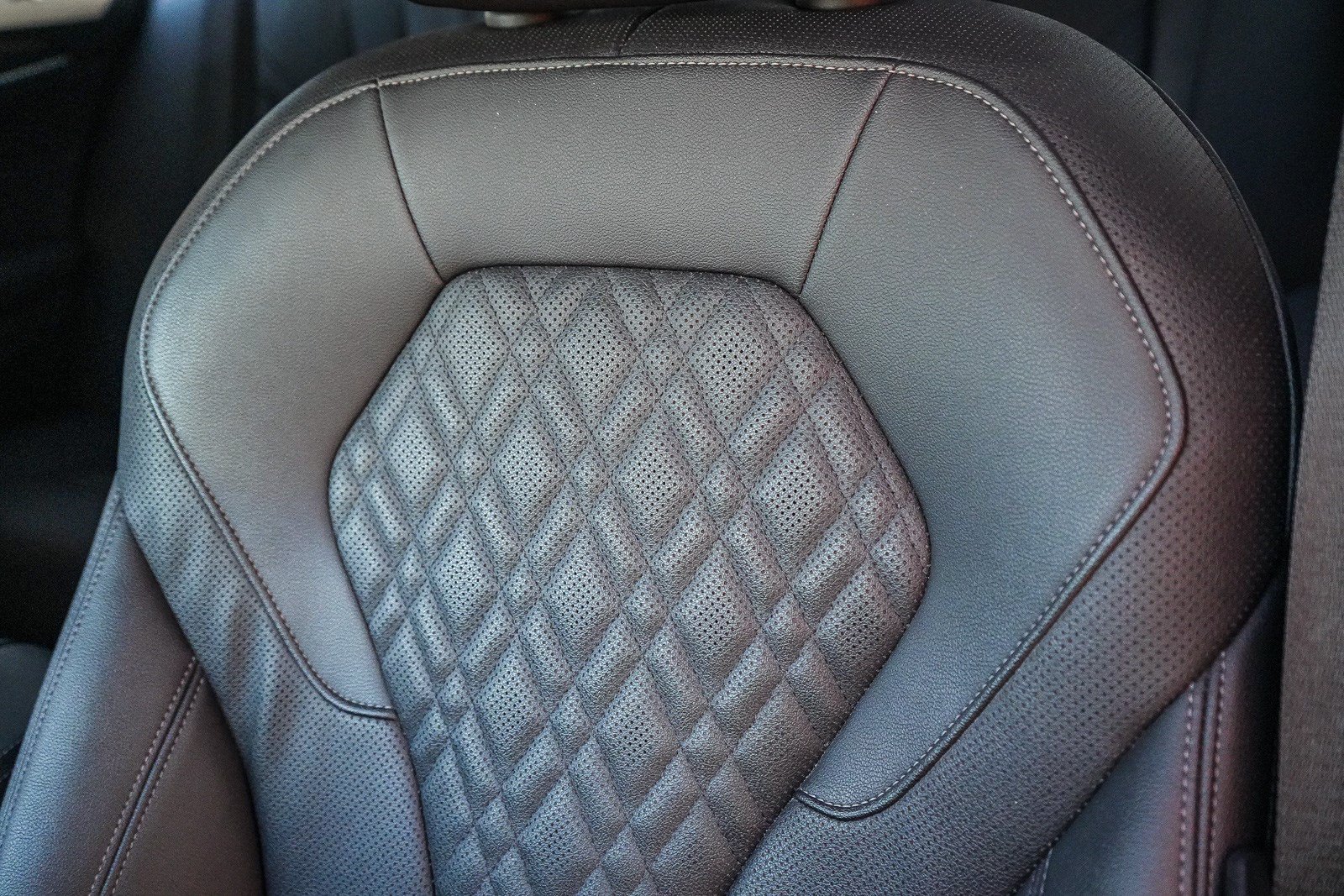 Used 2023 BMW 540i w/ M Sport Package RWD image 25