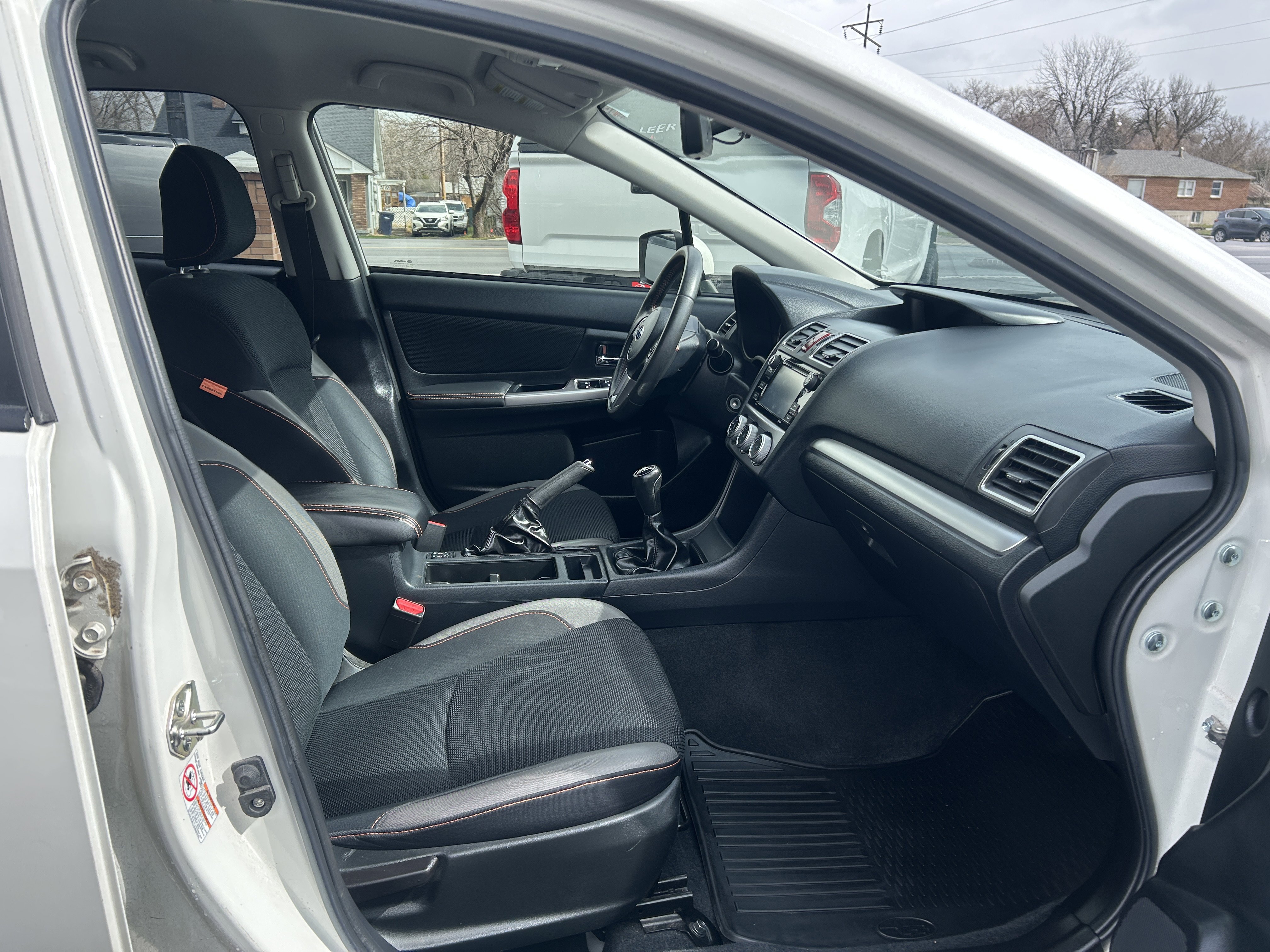 Used 2017 Subaru Crosstrek 2.0i Premium image 10