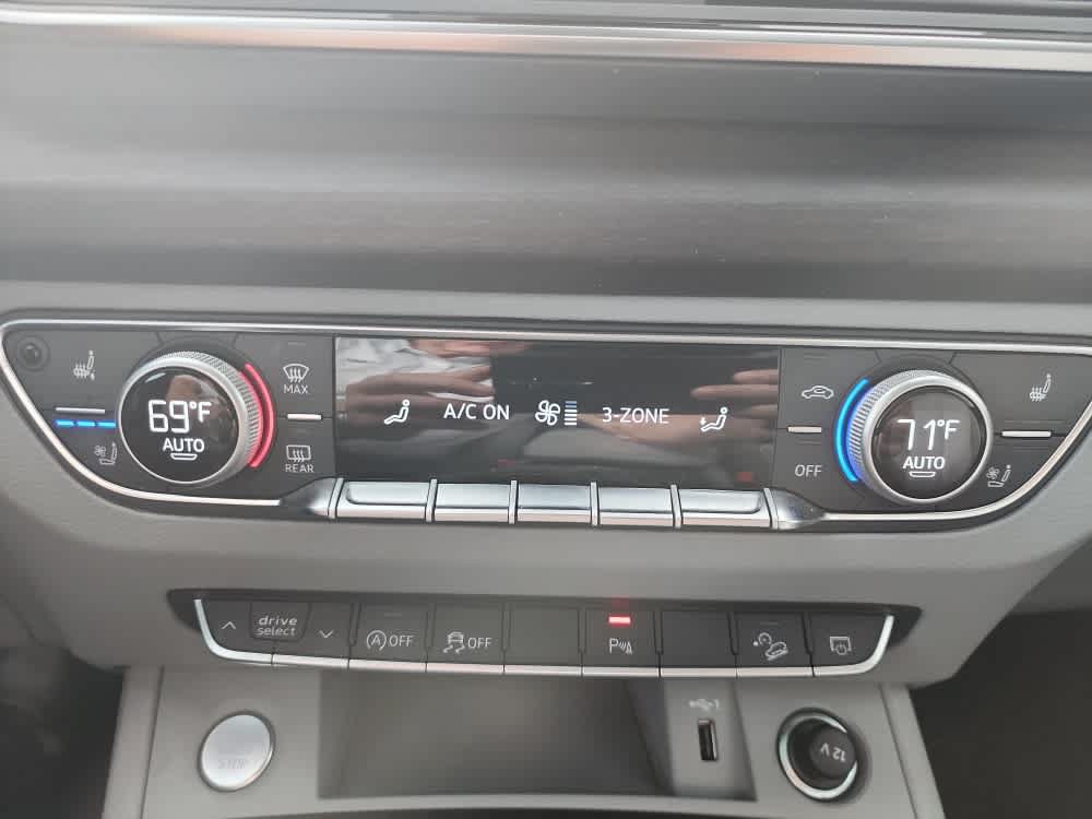 Certified 2023 Audi Q5 2.0T Premium Plus w/ Premium Plus Package AWD/4WD image 31