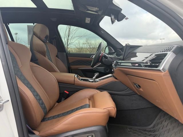 Used 2025 BMW X5 M Competition w/ Executive Package image 31