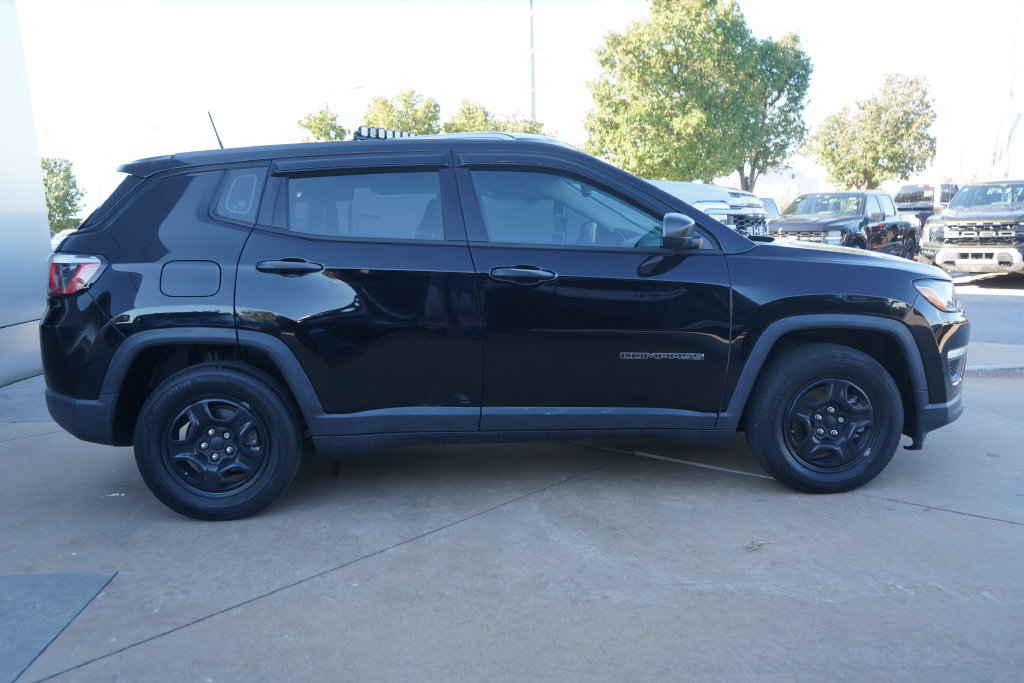 Used 2019 Jeep Compass Sport FWD image 10