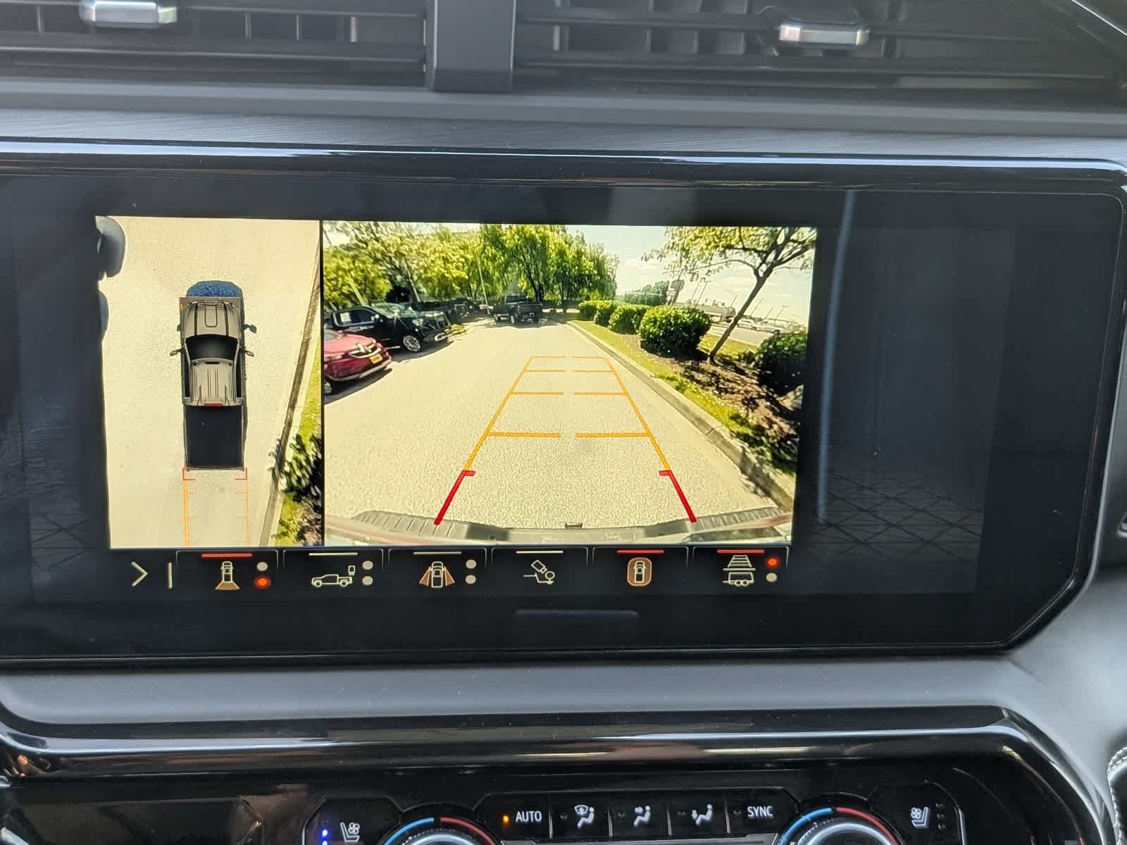 Used 2025 GMC Sierra 2500 AT4X AWD/4WD image 34