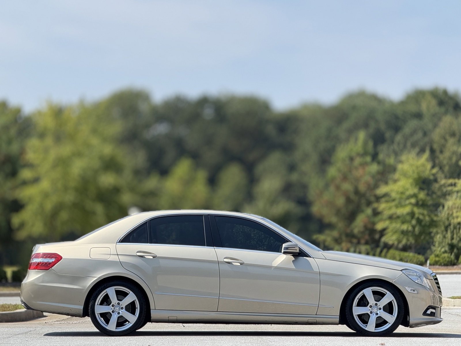 Used 2011 Mercedes-Benz E 350 Sedan image 11