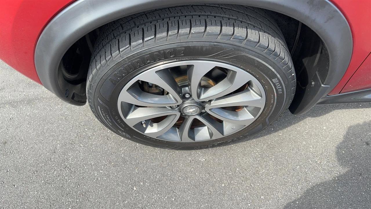 Used 2017 Nissan Juke SV image 15