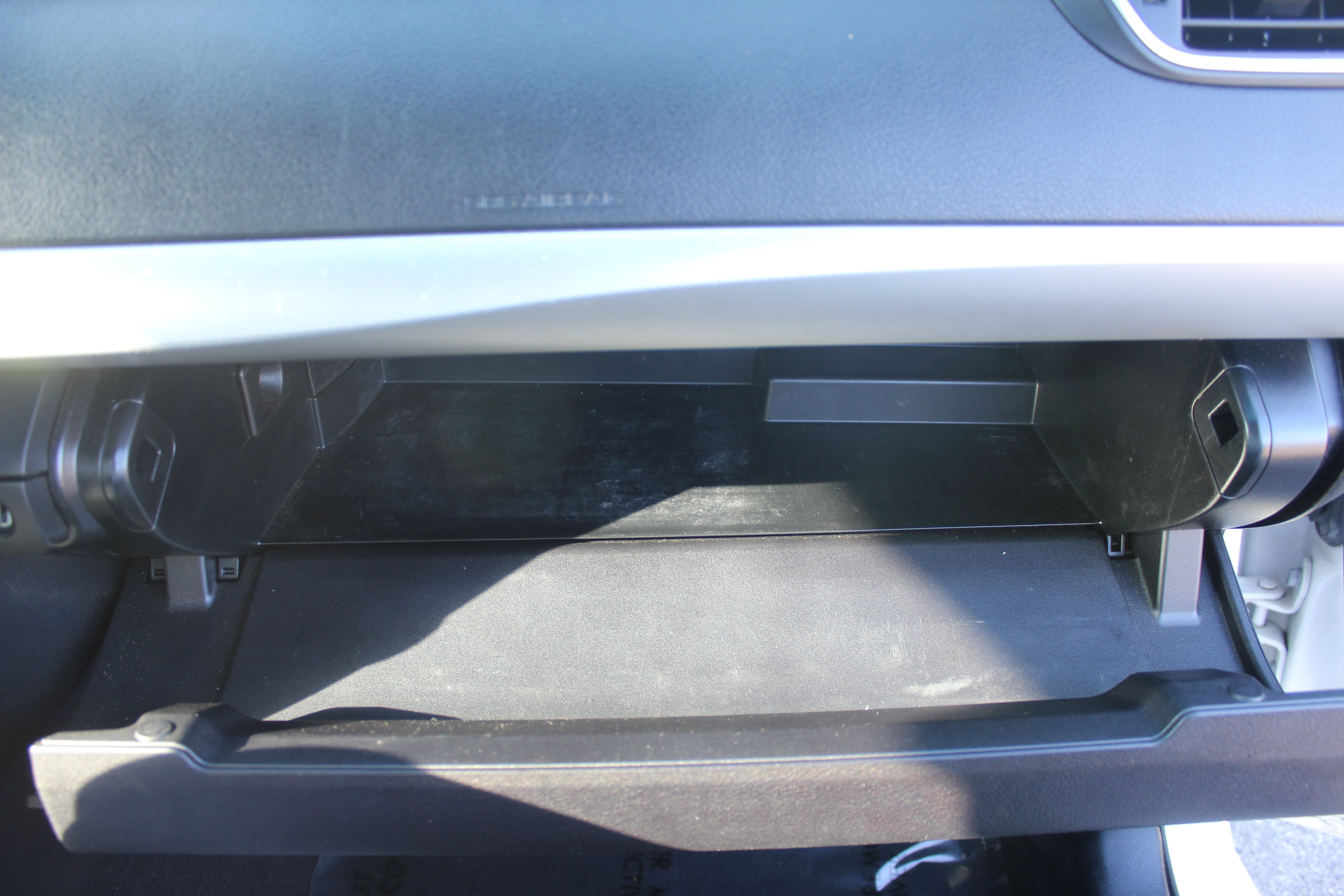 Used 2017 Toyota Camry SE w/ Moonroof Package image 49