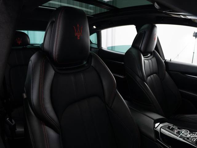 Used 2022 Maserati Levante Modena AWD/4WD image 39
