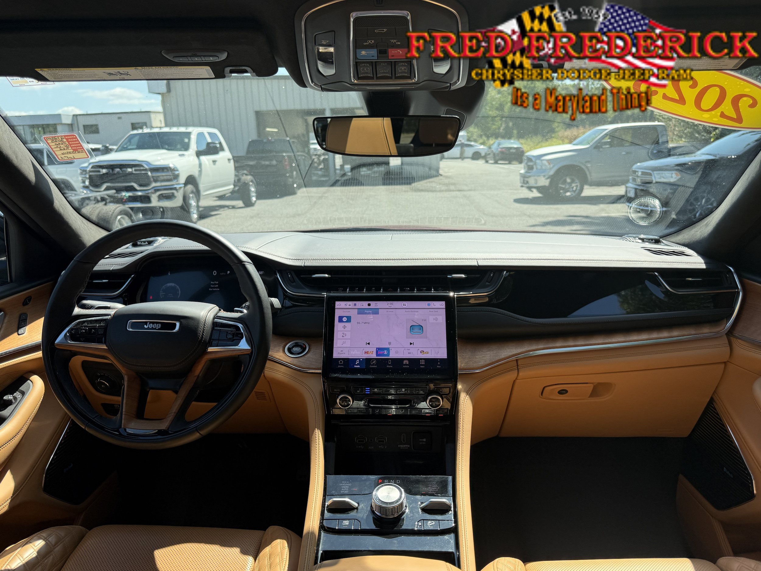 Used 2025 Jeep Grand Cherokee L Summit AWD/4WD image 17