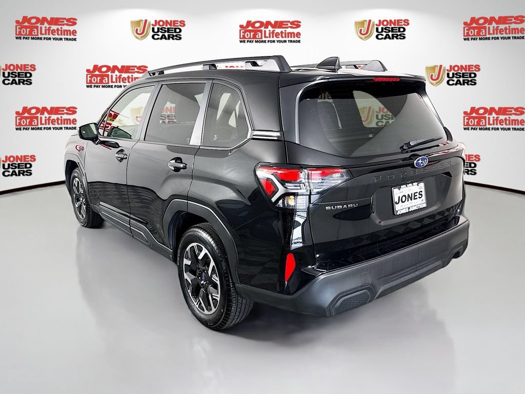 Certified 2025 Subaru Forester Premium AWD/4WD image 2