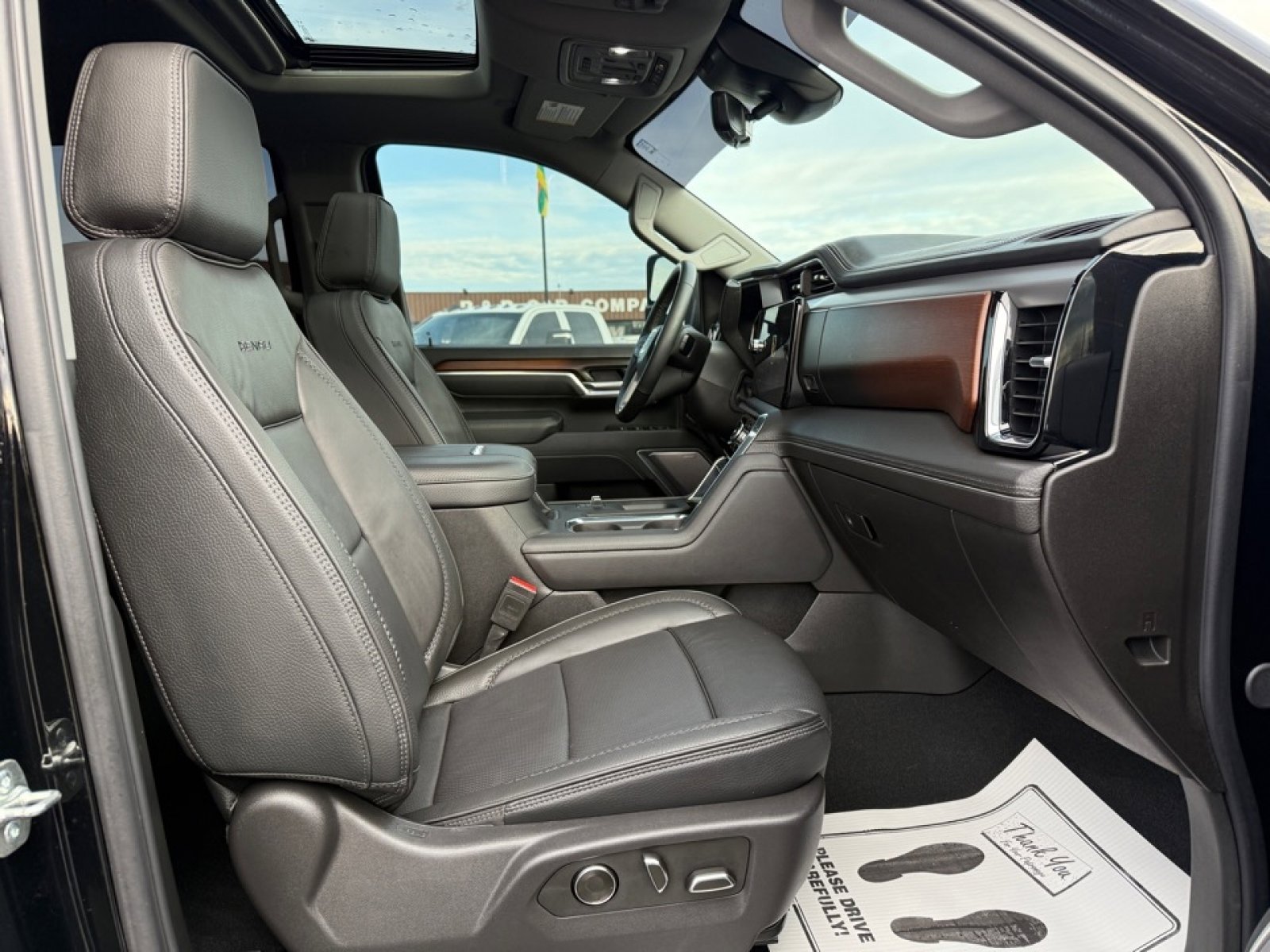 Used 2025 GMC Sierra 2500 Denali w/ Technology Package image 11