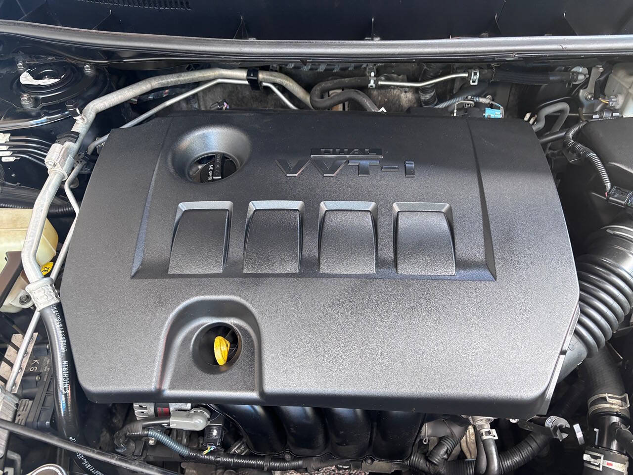 Used 2011 Toyota Matrix FWD image 9