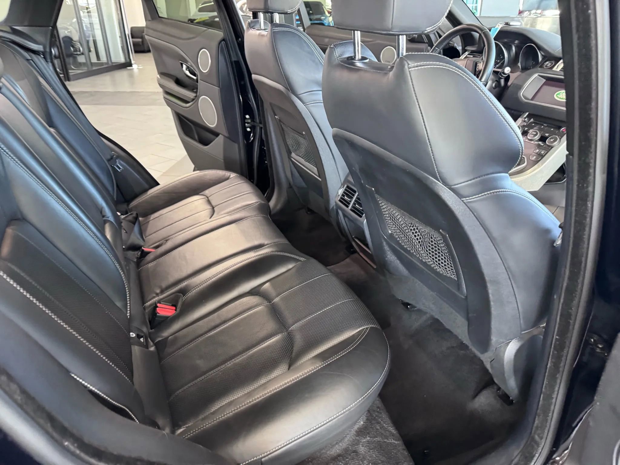 Used 2017 Land Rover Range Rover Evoque HSE image 16