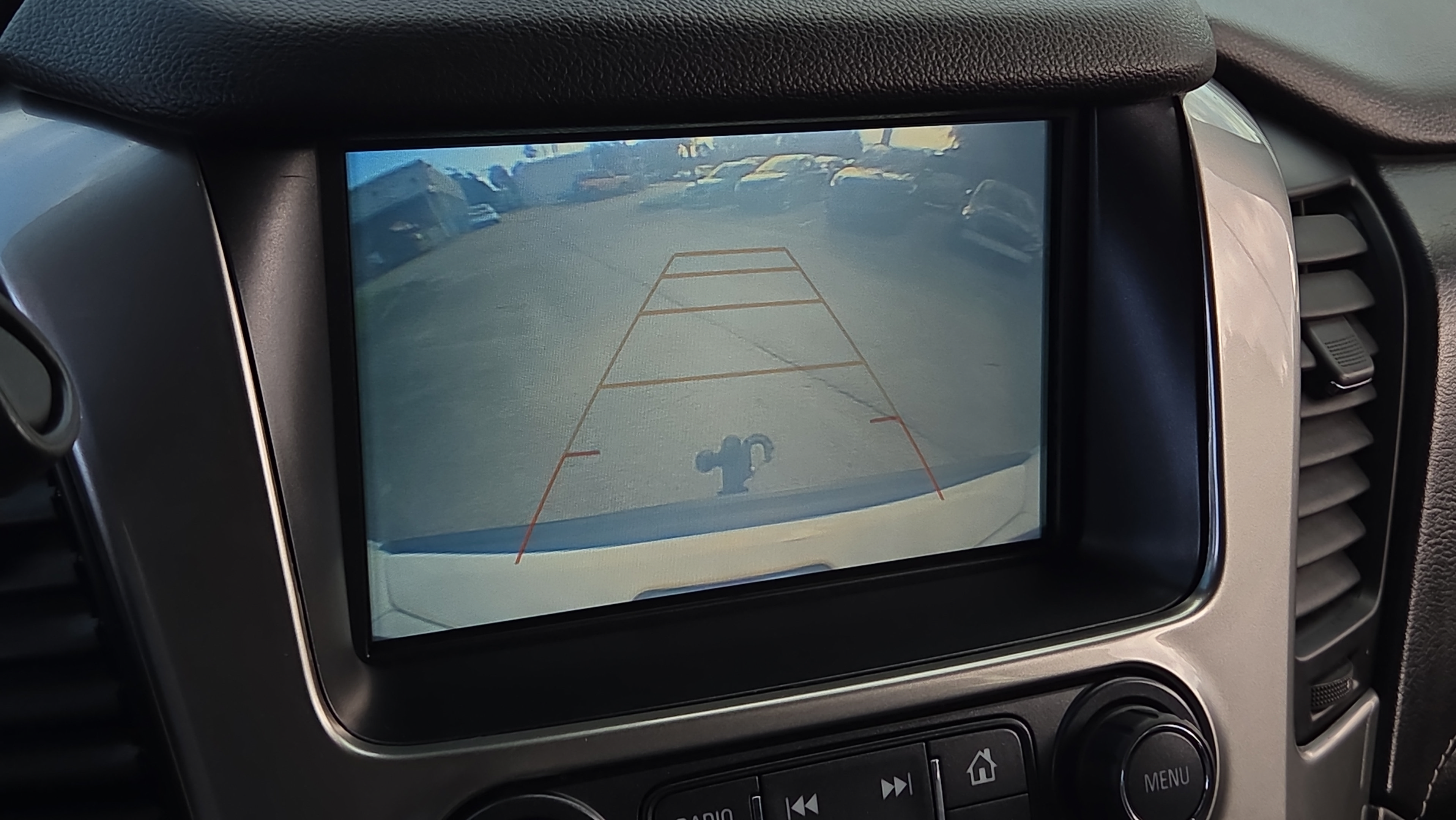 Used 2018 Chevrolet Suburban LT RWD image 28