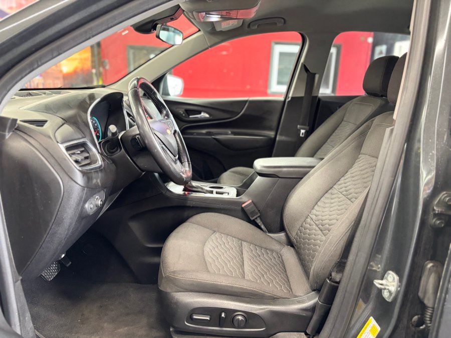 Used 2019 Chevrolet Equinox LT w/ Driver Convenience Package FWD image 6