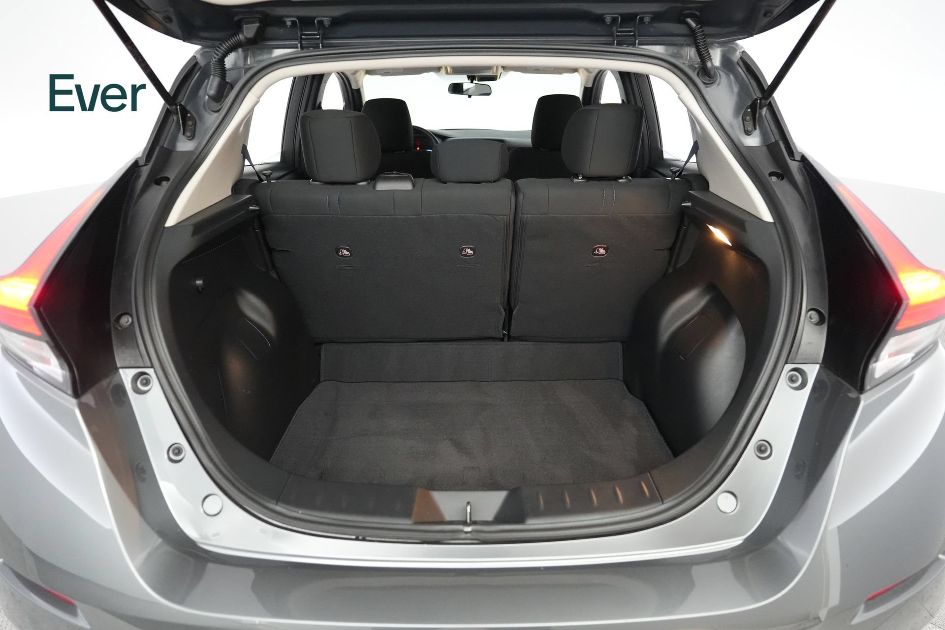 Used 2025 Nissan Leaf S FWD image 8