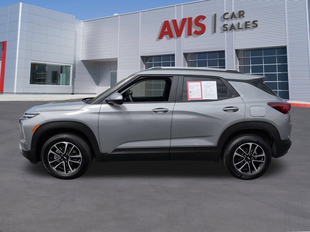 Used 2025 Chevrolet TrailBlazer LT AWD/4WD image 10