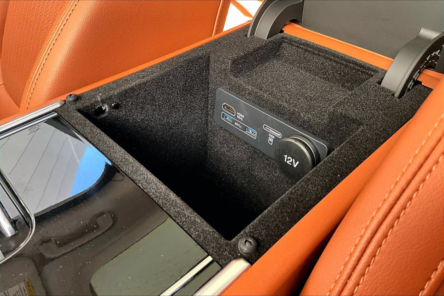 Used 2018 Jaguar XE Portfolio RWD image 32