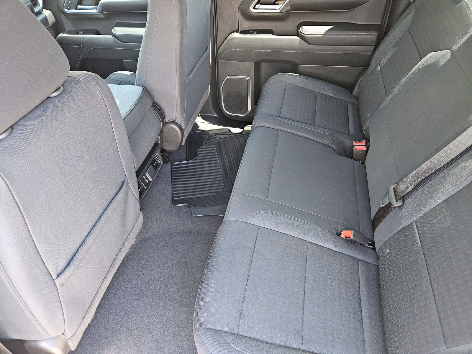 Used 2024 Chevrolet Silverado 1500 LT RWD image 31