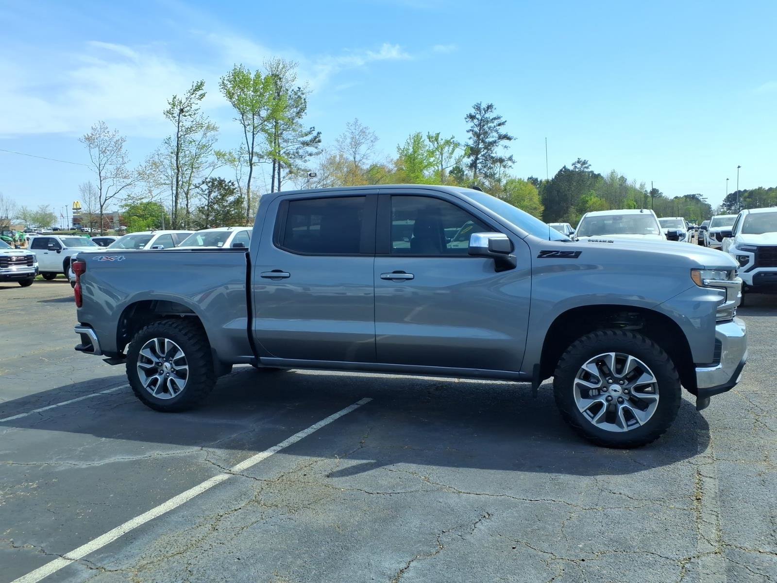 Used 2020 Chevrolet Silverado 1500 LT w/ All-Star Edition image 3