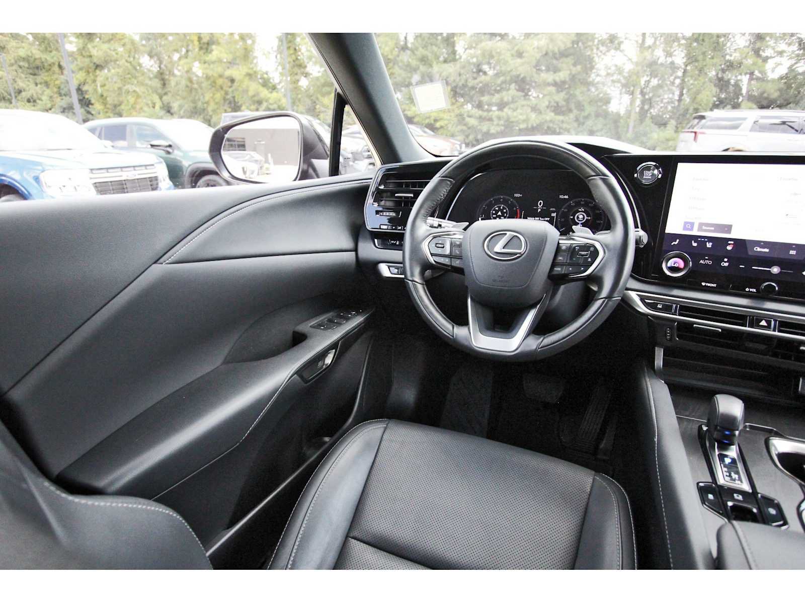 Used 2025 Lexus RX 350 Premium w/ Convenience Package FWD image 6